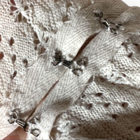 Jack 3/4 Sleeved Patterned Knit Cream Cardigan Hook Closure M (H-003) - Picture 3 of 5